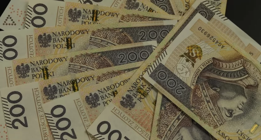 Seniorzy, którzy odkładają moment przejścia na emeryturę, mogą wiele zyskać