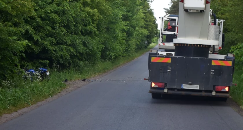 Zderzenie ciężarówki z motocyklem [zdjęcia]