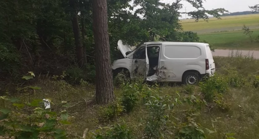Z ostatniej chwili: Wypadek z udziałem dwóch pojazdów. Droga jest zablokowana [zdjęcia]