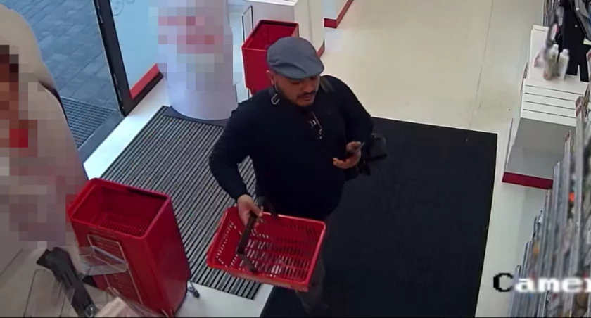 Policjanci poszukują tego mężczyzny [zdjęcia]