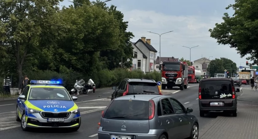 Z ostatniej chwili: Wypadek w centrum Ciechanowa. Droga jest zablokowana [zdjęcia]