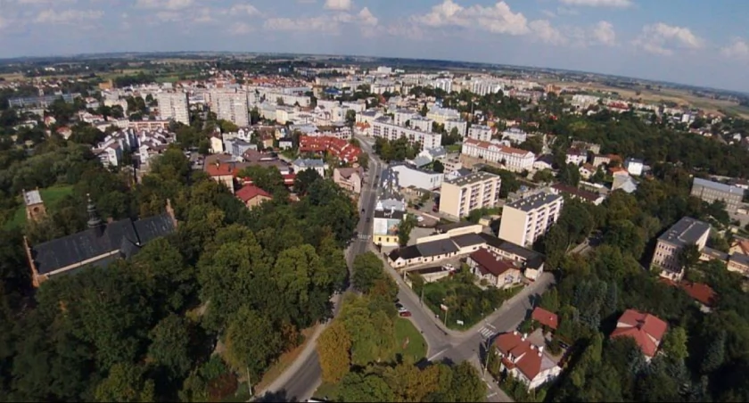 Rekordowe zadłużenie lokatorów TBS w Ciechanowie. Prezes otrzymał zadanie od prezydenta