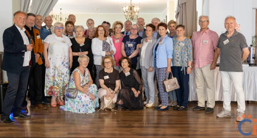 Zdawali maturę 50 lat temu. Spotkali się w Ciechanowie [zdjęcia]