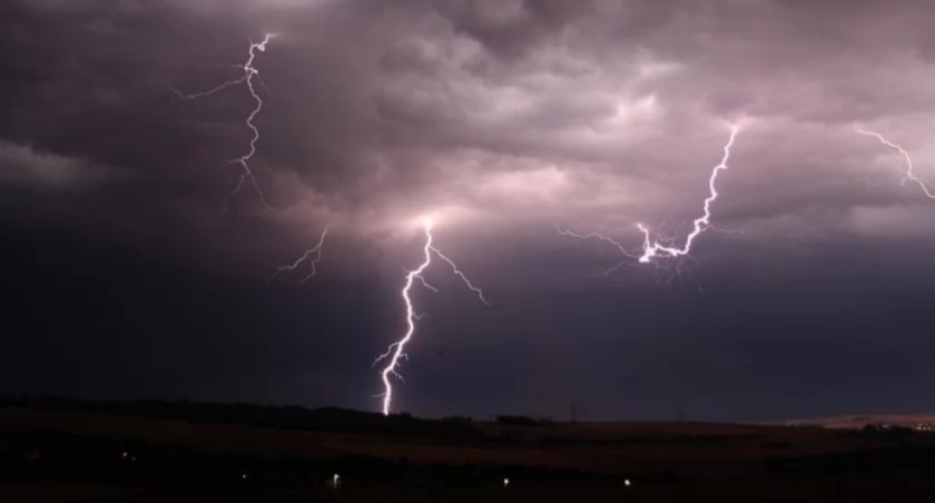 [AKTUALIZACJA] Nie tylko upał. Kolejny alert w powiecie ciechanowskim