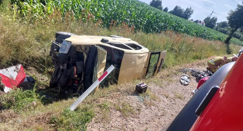 Wypadek na trasie Ciechanów-Płońsk. Lądował śmigłowiec LPR [zdjęcia]