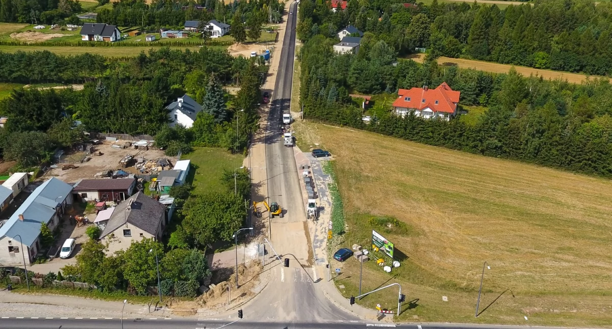 W Ciechanowie postępują prace przy przebudowie drogi powiatowej [zdjęcia]