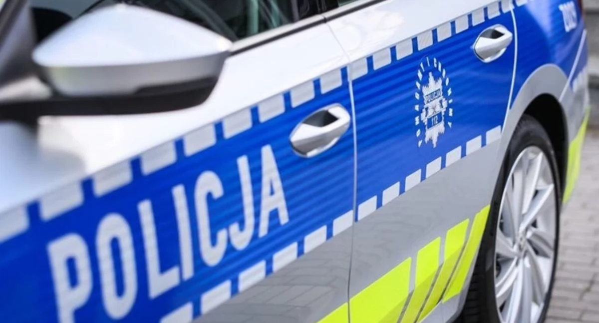 Ciągnik wjechał do rowu w pobliżu Ciechanowa. To nie koniec kłopotów