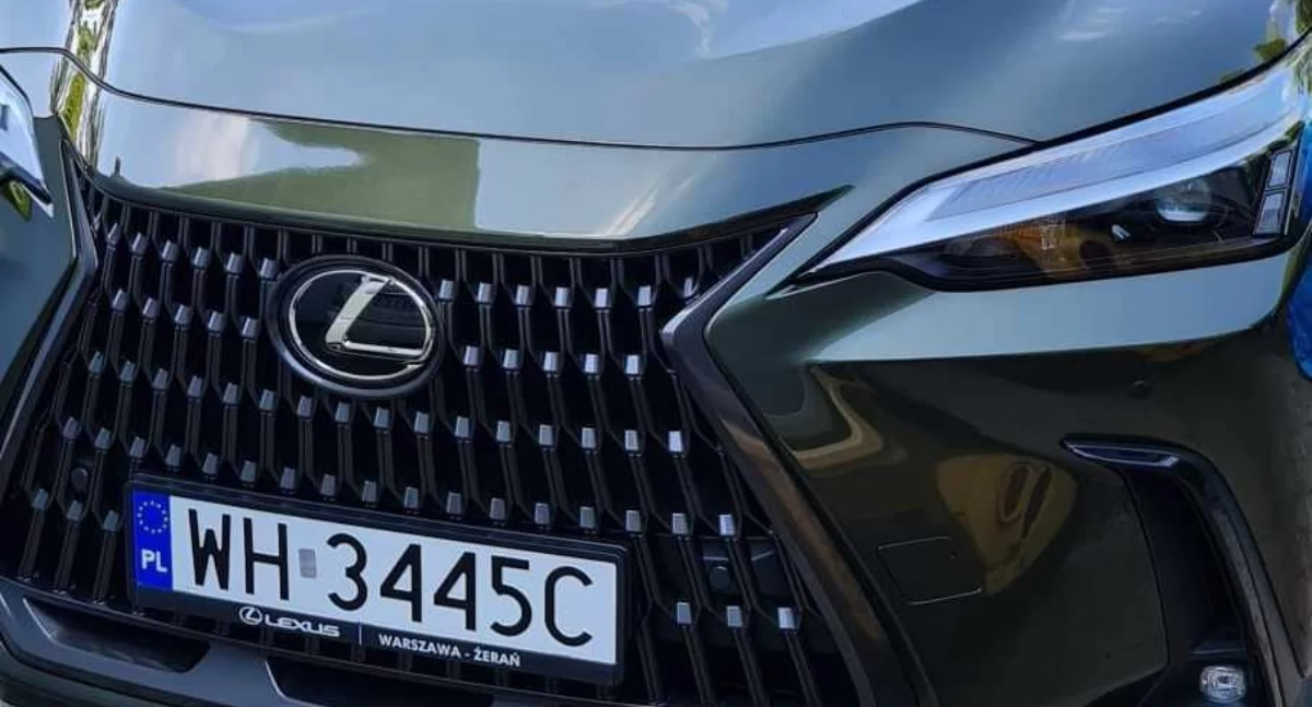 W pobliżu Ciechanowa skradziono kosztownego lexusa