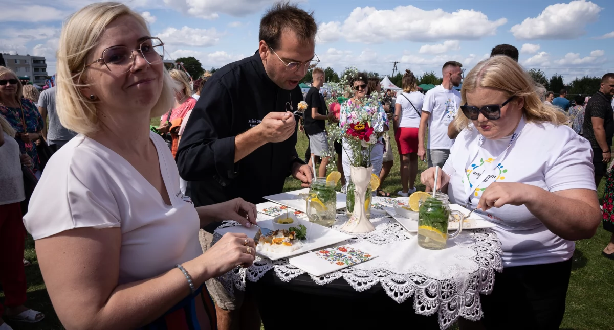 Przy wspólnym stole – smaczny projekt, który łączy pokolenia 