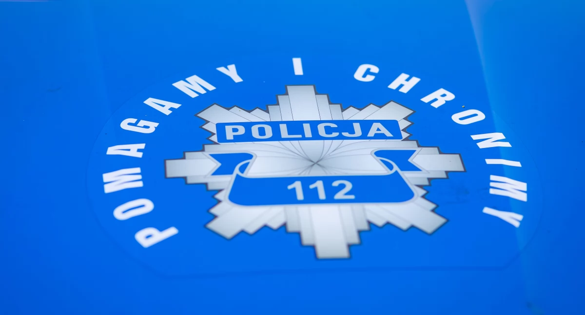 Policjanci z Ciechanowa reanimowali mężczyznę. Leżał na przystanku