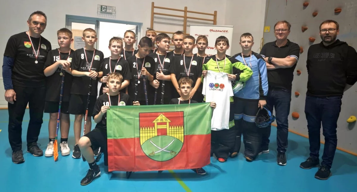 Dobre występy i awans drużyny unihokeja z Sońska [zdjęcia]