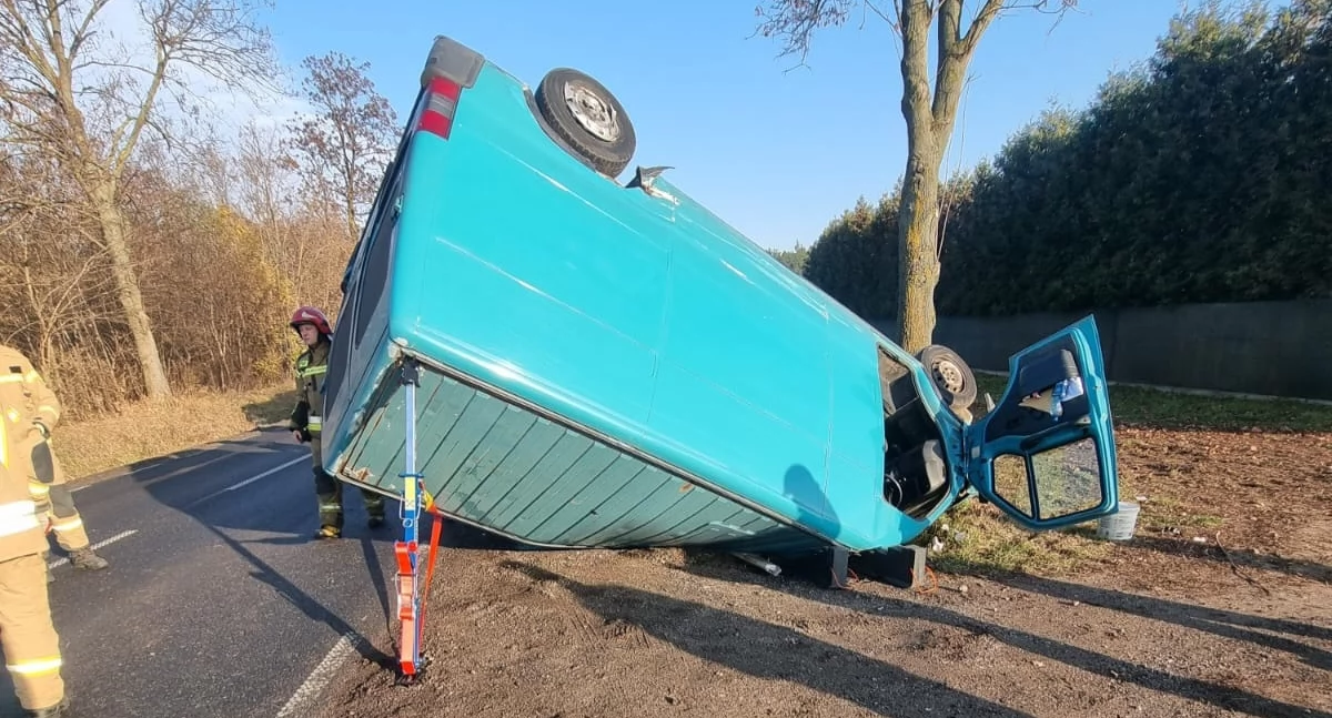 Z ostatniej chwili: Trzy samochody zderzyły się w pobliżu Ciechanowa. Trwa akcja służb [zdjęcia]