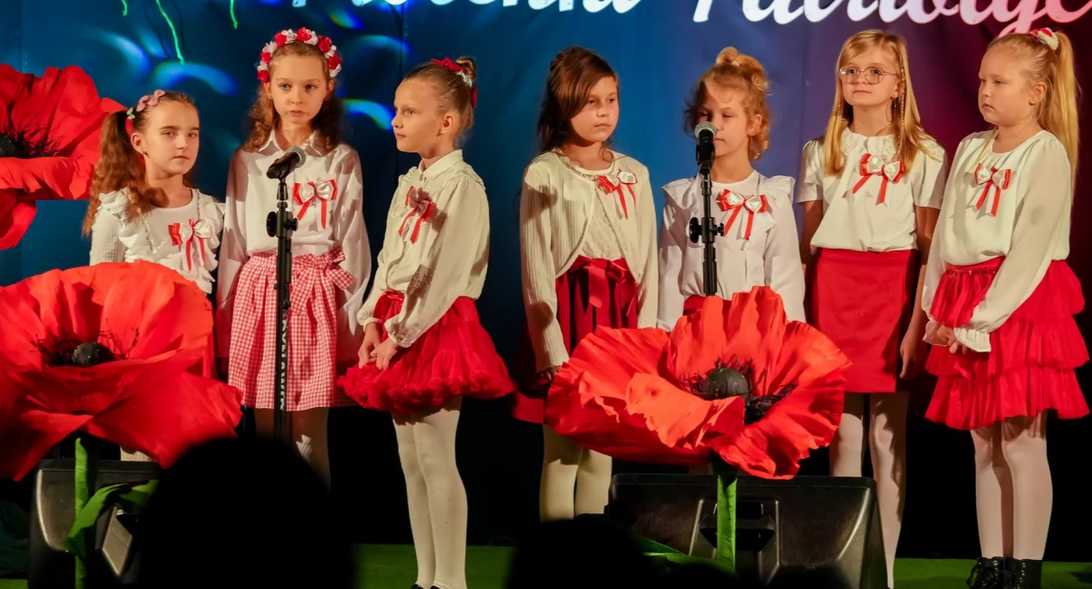 Za nami IV Międzyszkolny Konkurs Piosenki Patriotycznej w gminie Ojrzeń [wyniki/zdjęcia]