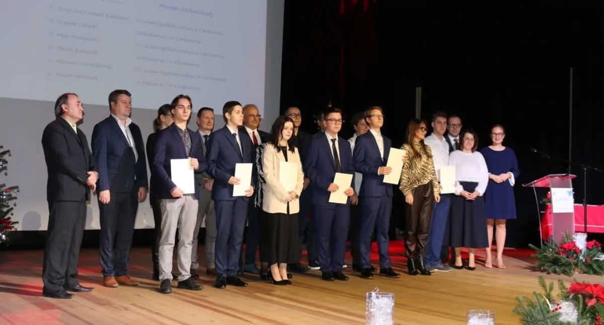 Uczniowie z powiatu ciechanowskiego stypendystami Prezesa Rady Ministrów [lista]