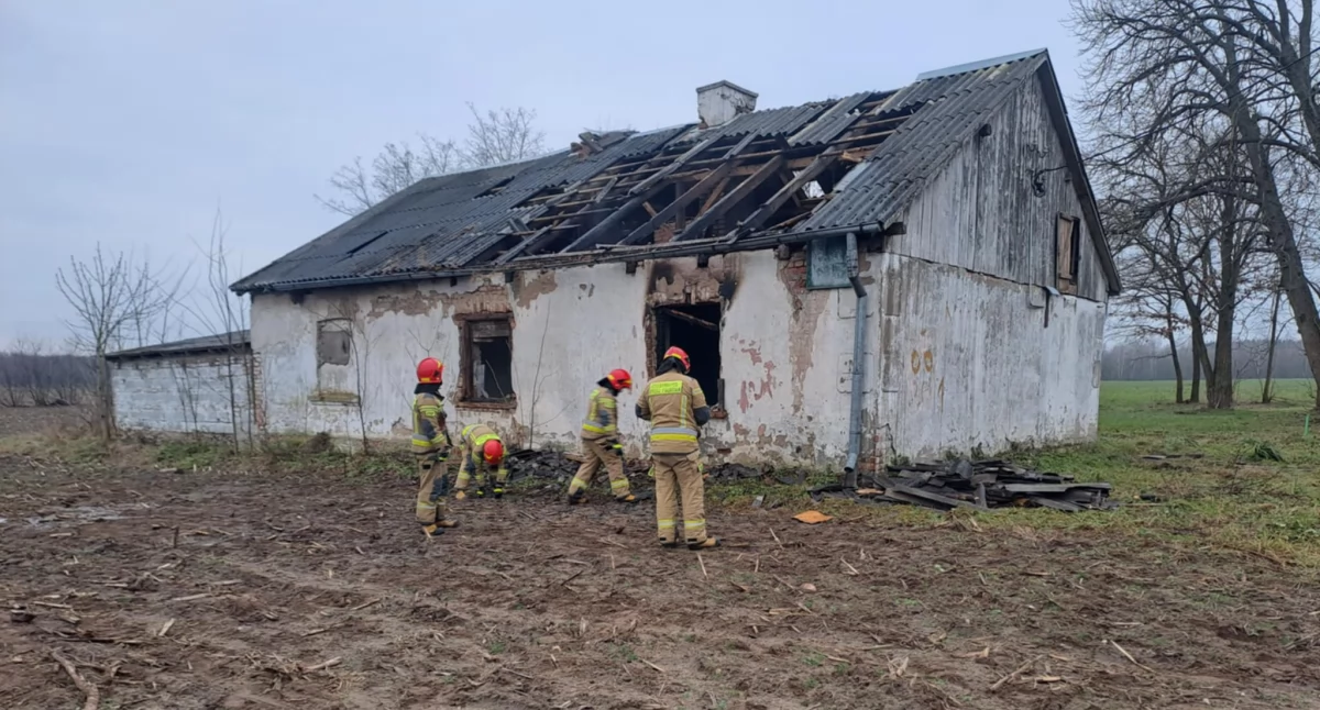 Pożar budynku w gminie Glinojeck [zdjęcia]