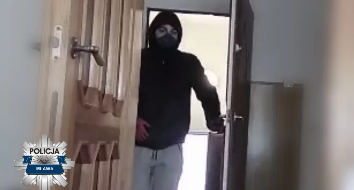 Włamał się do domu, zarejestrowała go kamera [wideo]