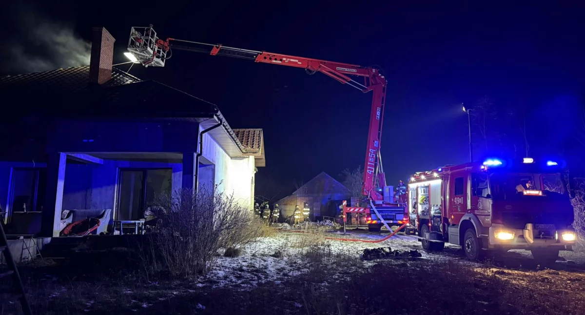 Pożar domu w gminie Glinojeck [zdjęcia]