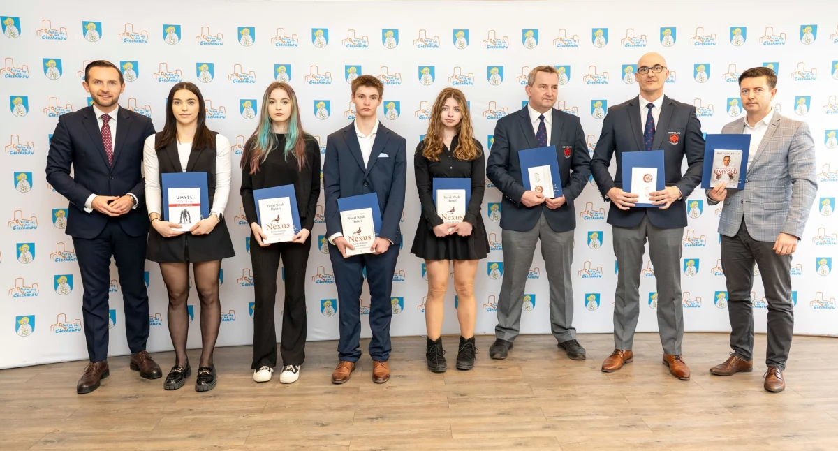 Nagrody i stypendia dla sportowców i trenerów z Ciechanowa [zdjęcia]