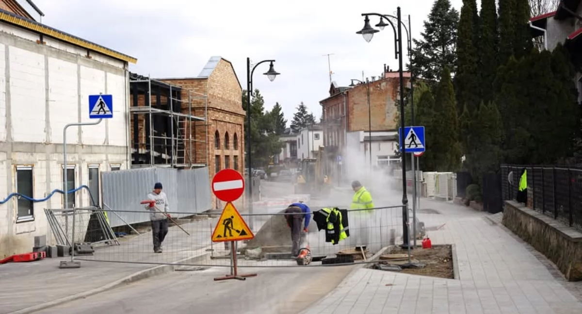 Wznowiono prace. Utrudnienia w centrum Ciechanowa