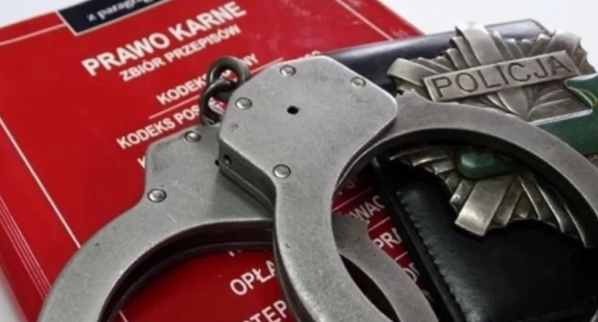 Policjanci z Ciechanowa zatrzymali dwóch poszukiwanych
