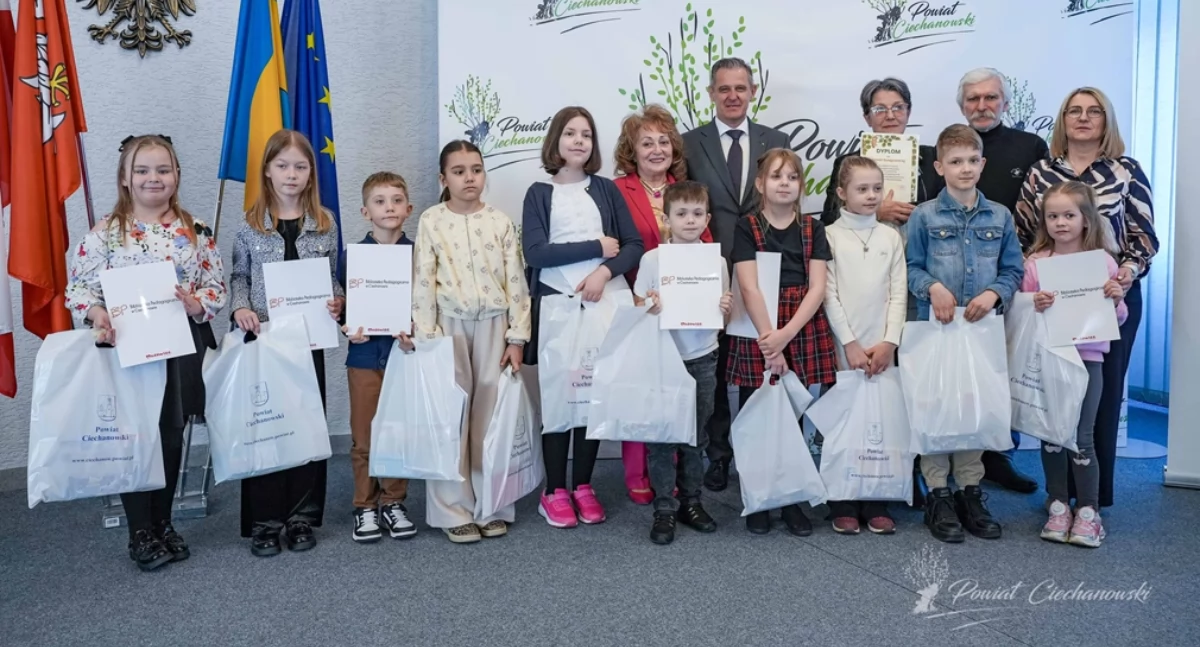 Nagrodzeni w powiatowej edycji „Wydajemy Własną Książkę” [zdjęcia]