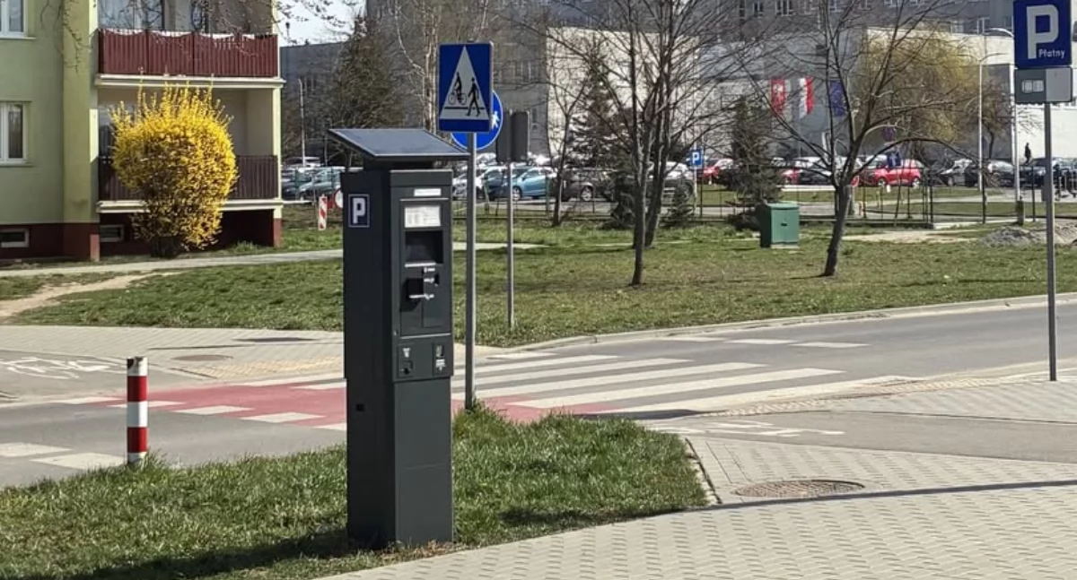 Za parking zapłacisz kartą. W Ciechanowie pojawiły się kolejne tego typu parkometry