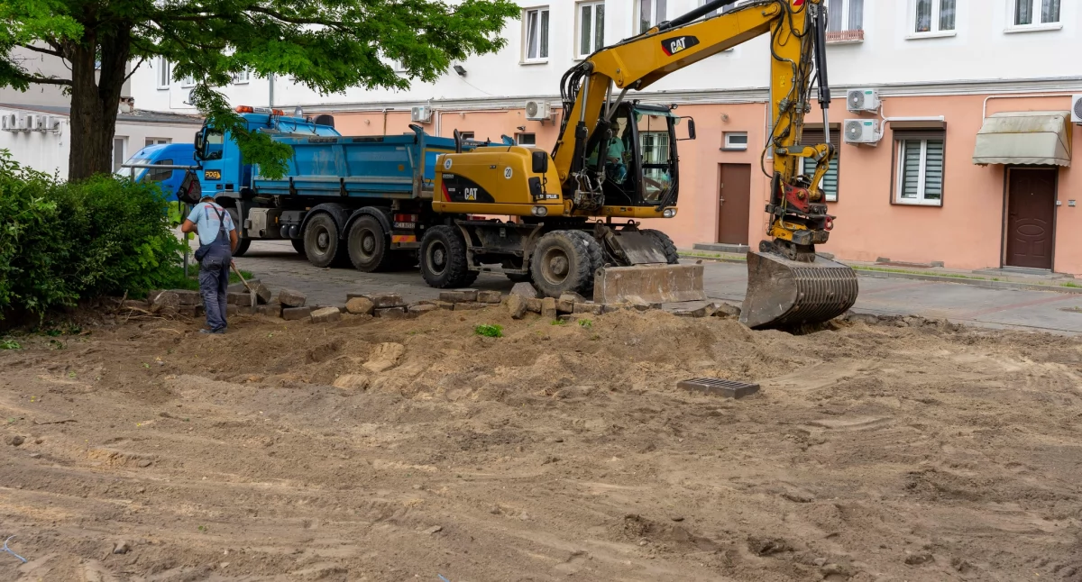 W centrum Ciechanowa ruszył remont drogi