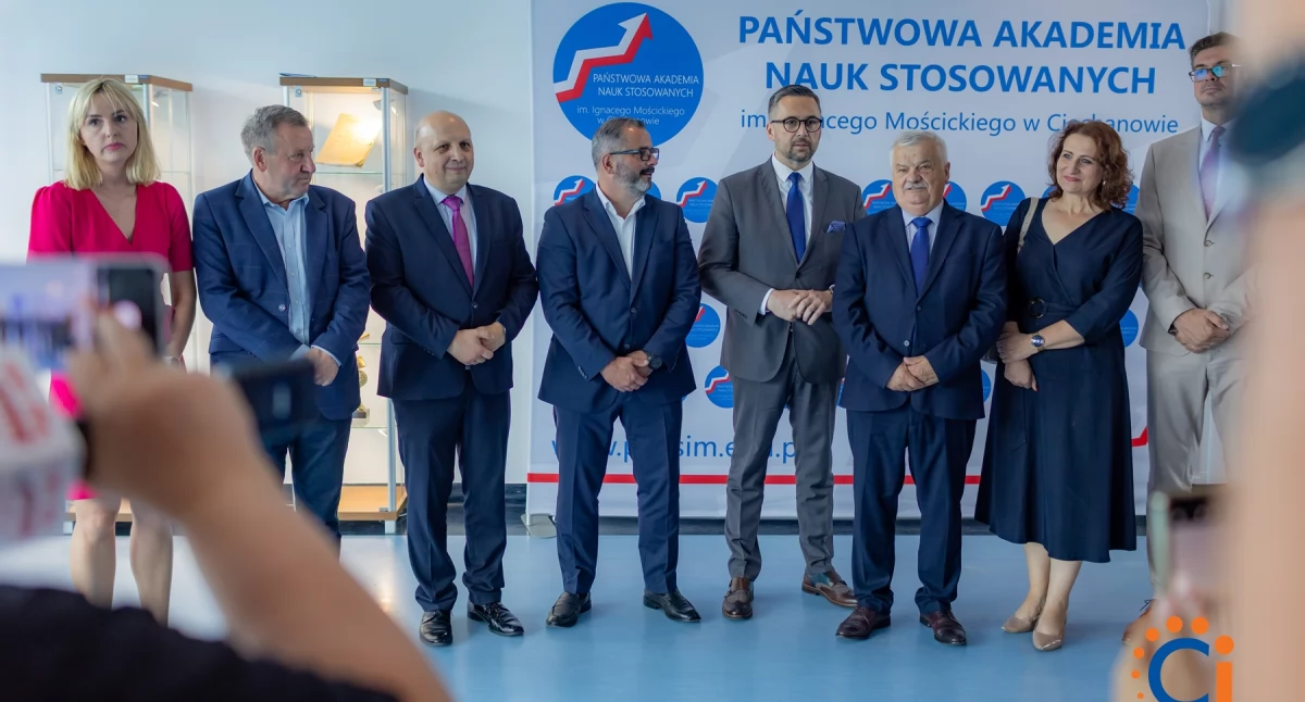 Ważny dzień dla ciechanowskiej uczelni. Wizyta ministra w Ciechanowie [zdjęcia]