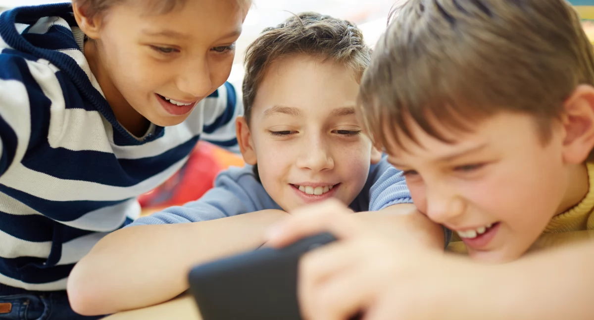 5 rzeczy, na które musisz zwrócić uwagę, kupując telefon dla dziecka
