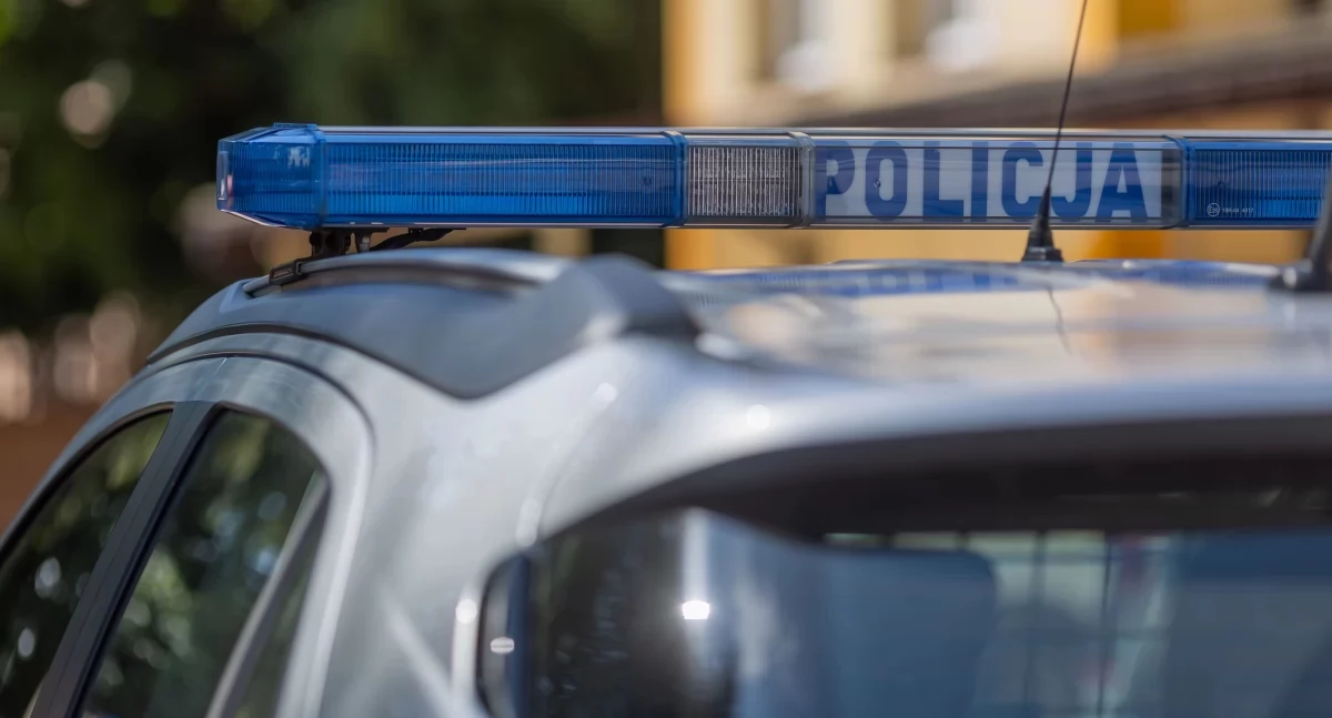 Zablokował autem drogę na Krubinie. Zatrzymał go policjant w czasie wolnym od służby