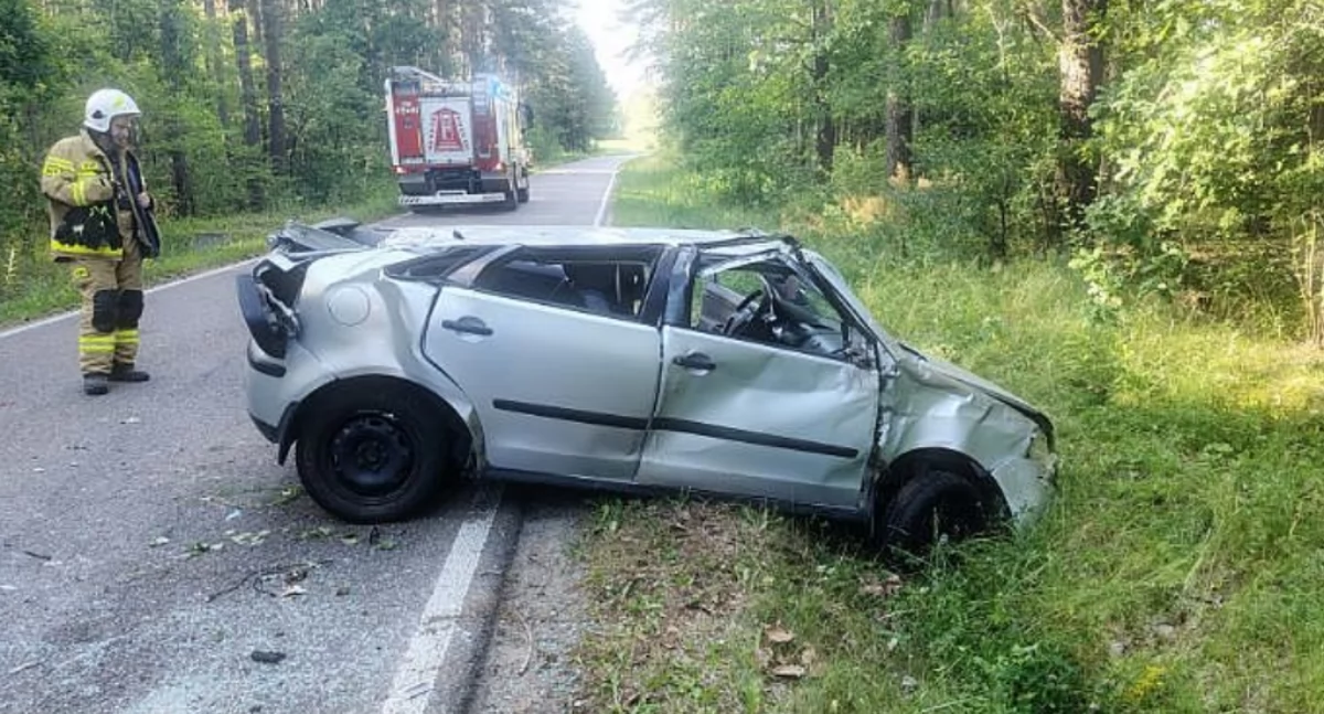 Wypadek pod Ciechanowem. Ranny 19-latek [zdjęcia]