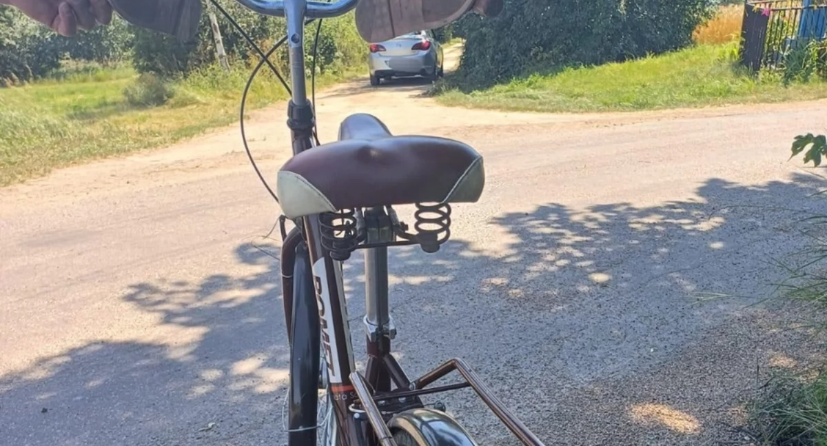 Pijany rowerzysta zderzył się z samochodem