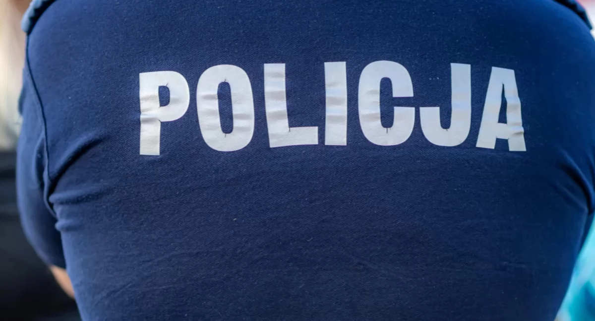 Włamał się do myjni samochodowej w Ciechanowie. Policjant zatrzymał go zaraz po kradzieży
