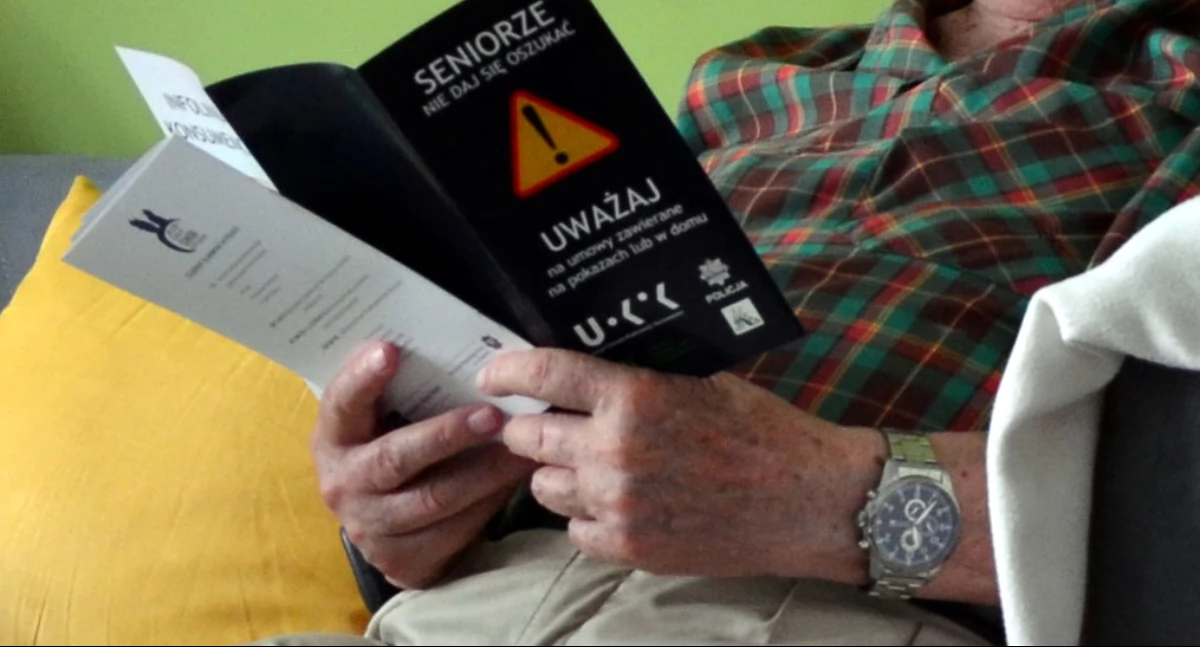 Podał się za pracownika urzędu pracy. Wyłudził od staruszki pieniądze