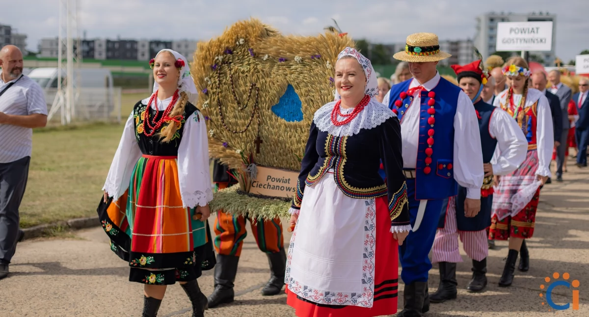 W Płońsku świętowali rolnicy z całego Mazowsza. Powiat ciechanowski miał swoją delegację [zdjęcia]