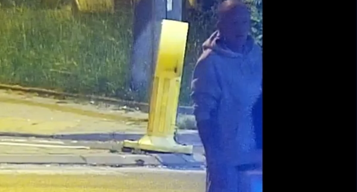 Wandal poszukiwany przez policję z Ciechanowa. Rozpoznajesz go?
