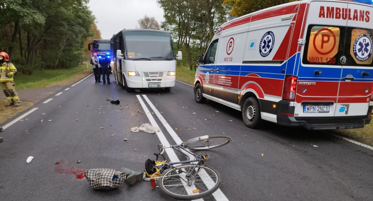 [AKTUALIZACJA] Wypadek pod Glinojeckiem. Autobus potrącił rowerzystę