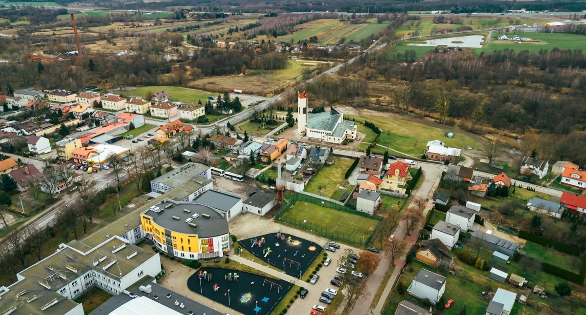 Remont szkoły i ośrodka zdrowia w Glinojecku. Gmina otrzymała dofinansowanie