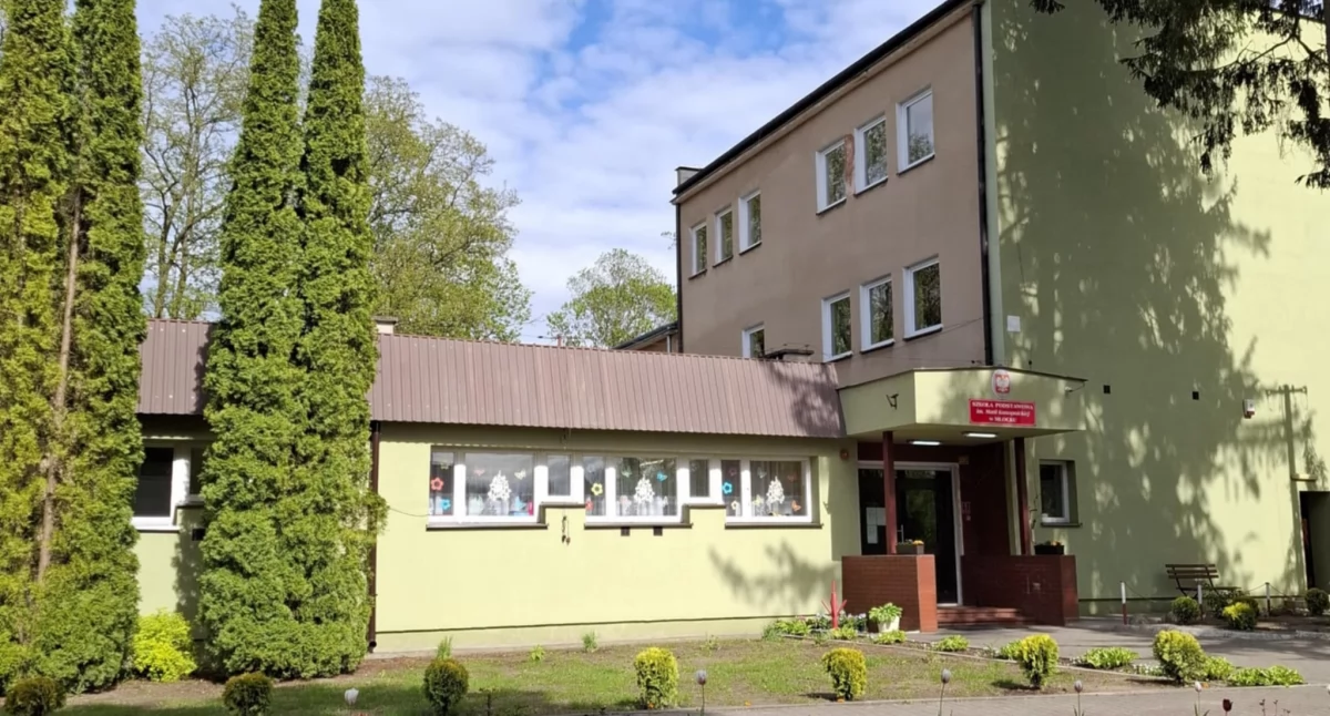 Rozpoczyna się remont sali gimnastycznej w gminie Ojrzeń
