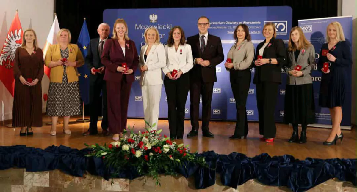 Nagrody od ministra, kuratora i medale KEN dla pedagogów z powiatu ciechanowskiego [lista]