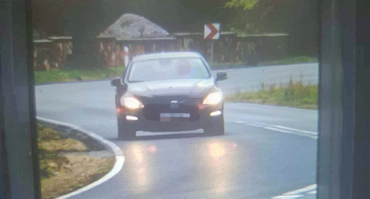 Rażąco przekroczył prędkość w Glinojecku. Pirat drogowy zatrzymany przez policję