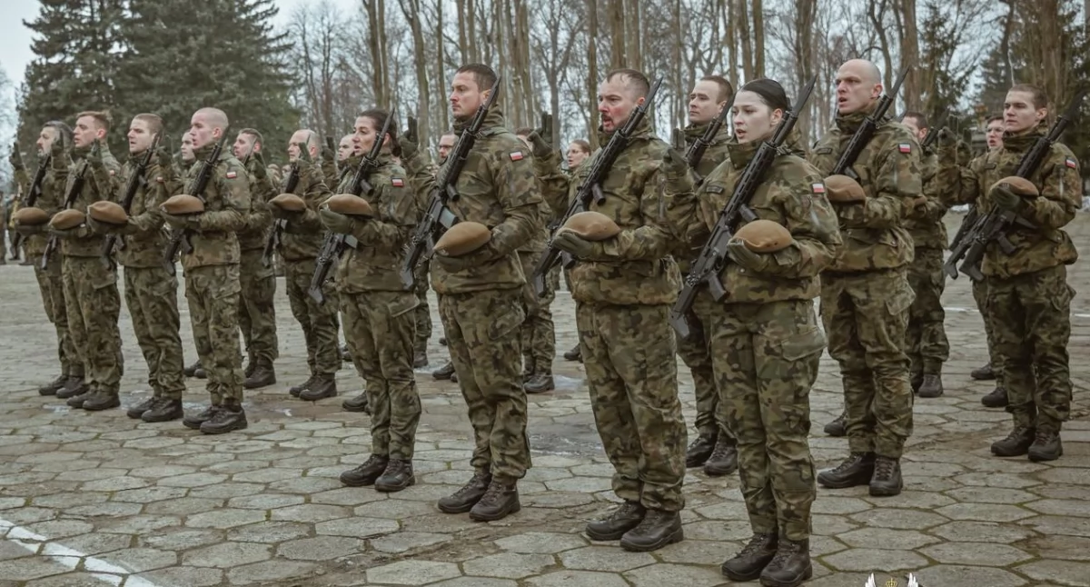 Przysięga wojskowa i awanse w ciechanowskich koszarach [zdjęcia]