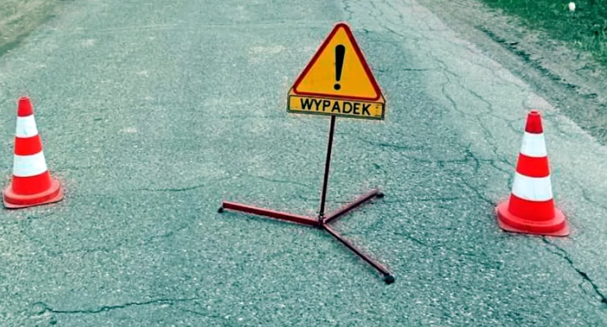 Wypadek pod Ciechanowem. Jedna osoba została ranna