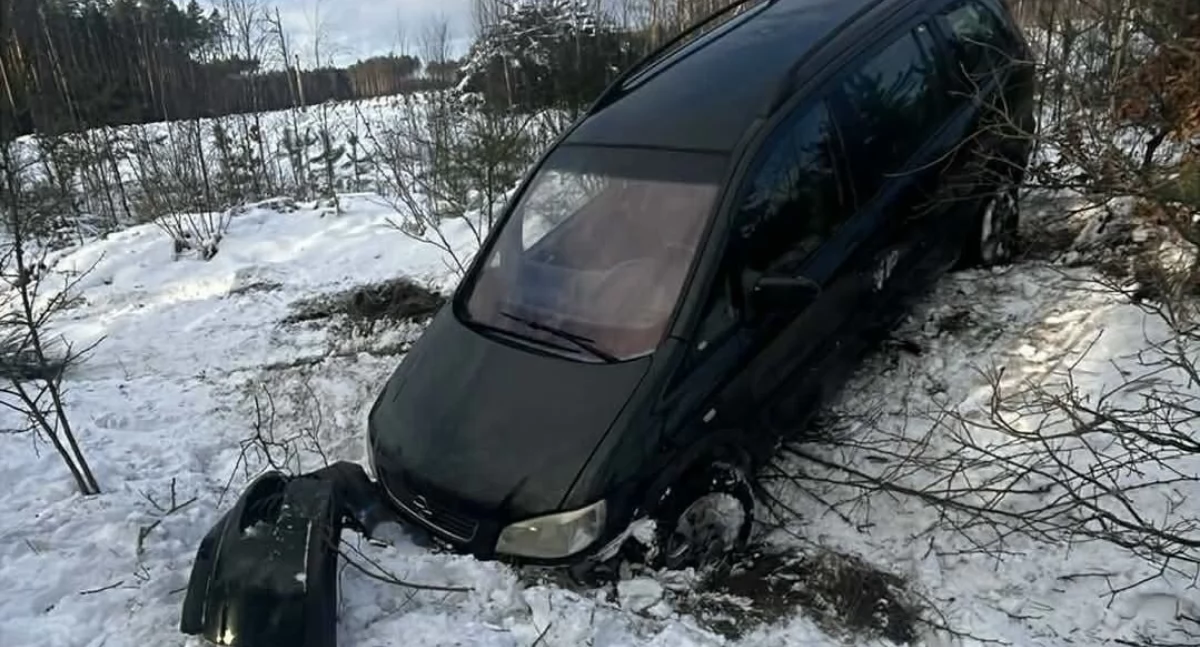 Po alkoholu wsiadła za kierownicę, wylądowała w rowie