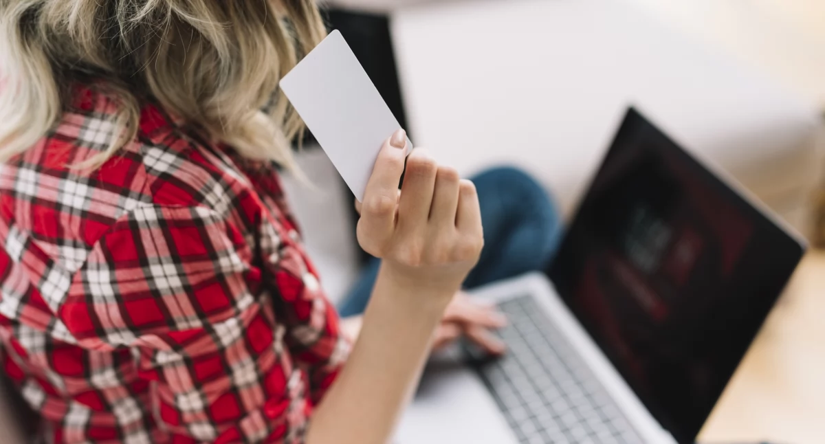 Kradzież internetowa na ogromną skalę. Na liście poszkodowanych ponad 60 osób z Ciechanowa
