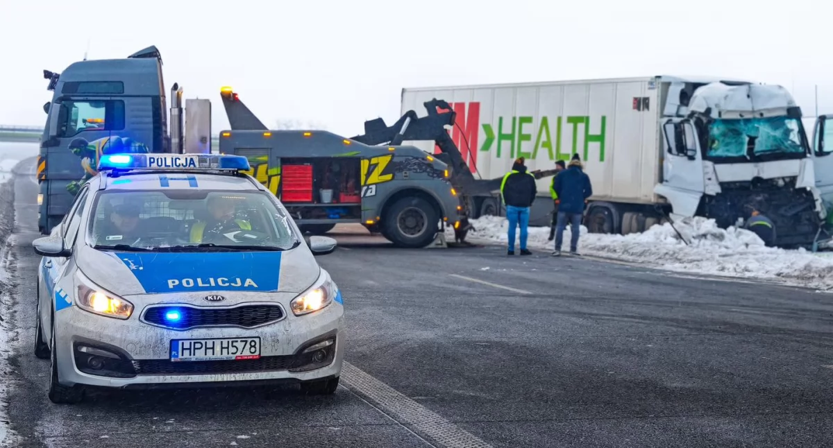 AKTUALIZACJA: Wypadek z udziałem ciężarówek