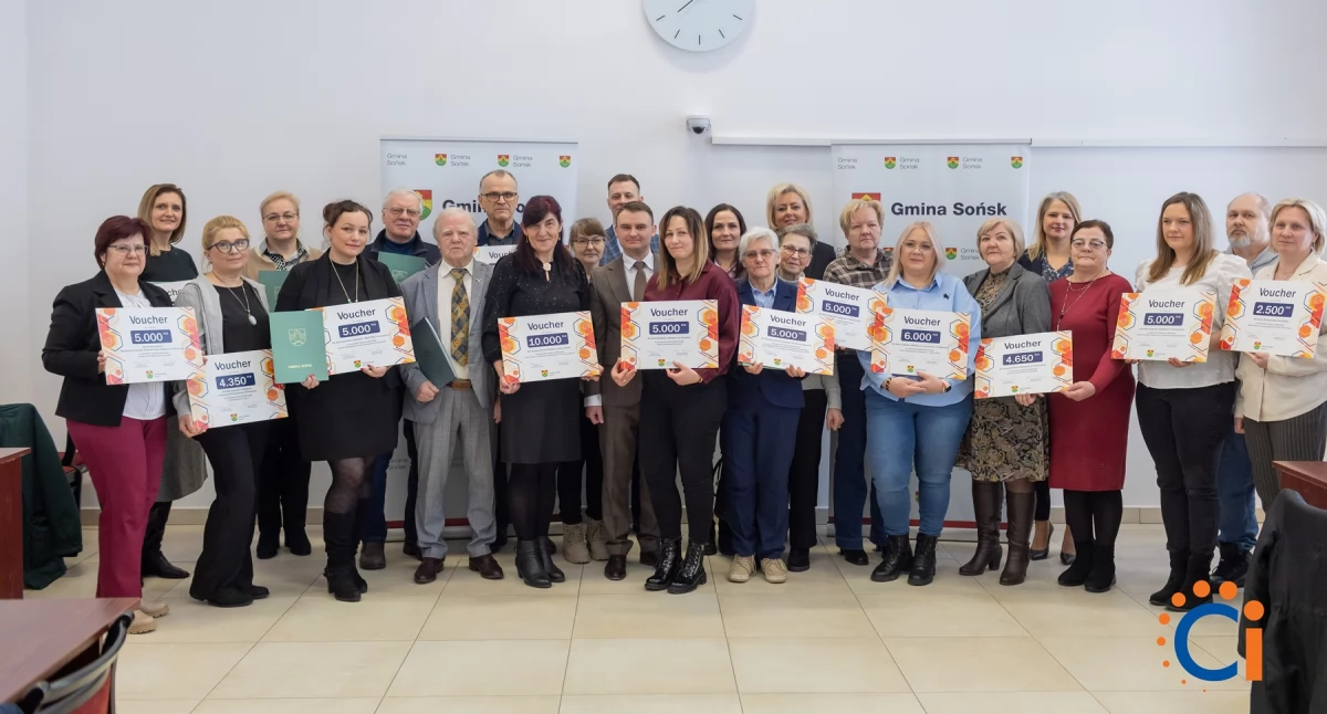 Wójt gminy Sońsk podpisał umowy ze stowarzyszeniami [zdjęcia]