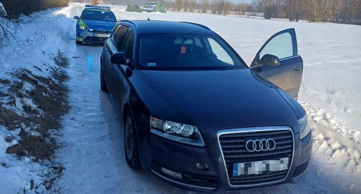 Policyjny pościg za kierowcą audi