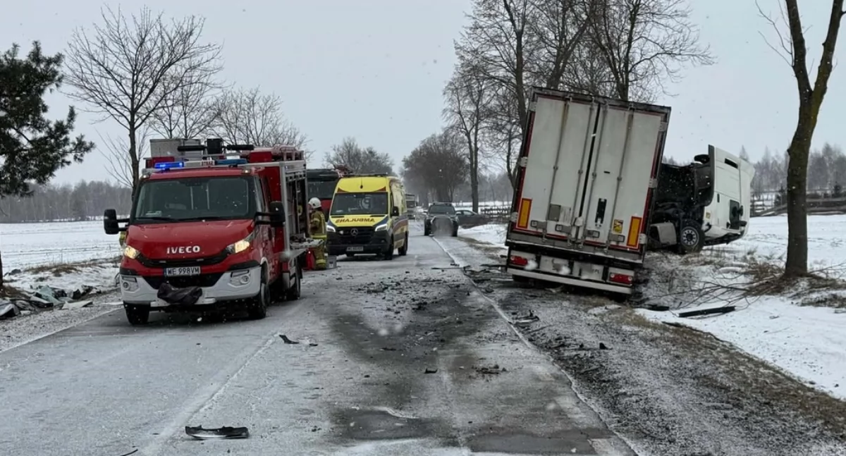 AKTUALIZACJA: Tragiczny wypadek. Jedna osoba zginęła [zdjęcia]