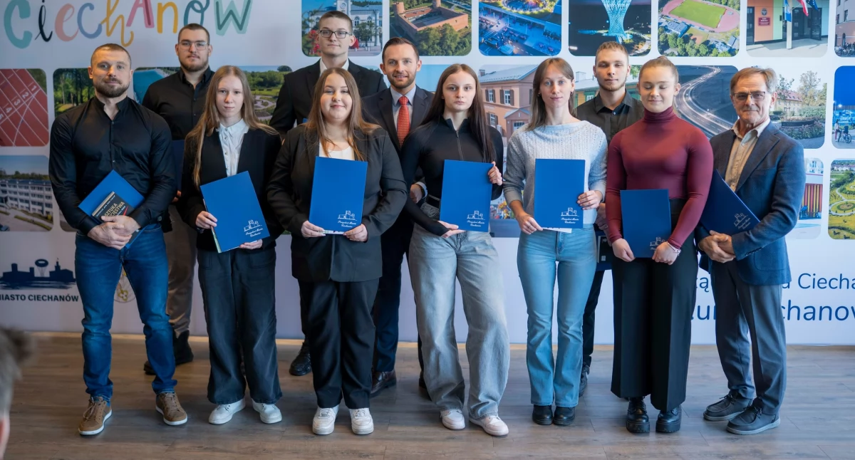 Prawie 700 tysięcy dla sportowców i trenerów z Ciechanowa. Ratusz przyznał stypendia i nagrody [zdjęcia]